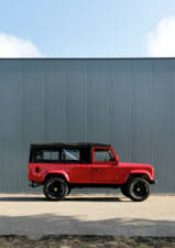 Image 4/38 of Land Rover 110 (1989)