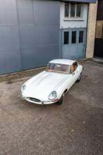 Imagen 9/50 de Jaguar E-Type 4.2 (1965)