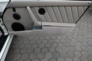 Afbeelding 37/59 van Porsche 911 Carrera 2 (1991)