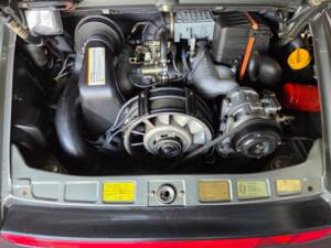Bild 14/27 von Porsche 911 Carrera 3.2 (1987)