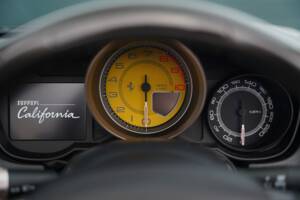 Imagen 21/50 de Ferrari California (2011)