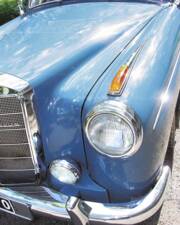 Image 8/9 of Mercedes-Benz 220 S (1957)