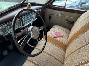 Image 76/82 of Packard Deluxe (1950)
