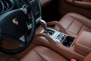 Image 29/45 of Porsche Cayenne Turbo (2009)