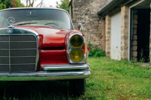 Image 17/99 of Mercedes-Benz 250 SE (1967)