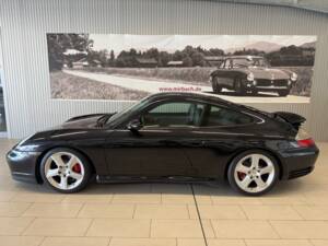 Bild 2/18 von Porsche 911 Carrera 4S (2003)