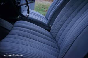 Image 12/24 of Mercedes-Benz 220 S b (1965)