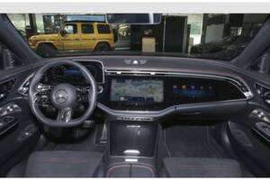 Image 3/9 of Mercedes-Benz E 53 AMG Hybrid 4MATIC T (2025)