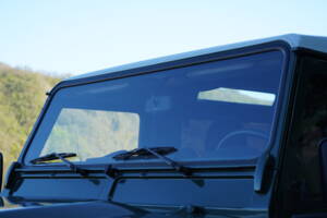 Bild 16/73 von Land Rover Defender 90 (2008)