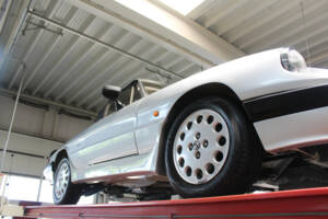 Immagine 11/50 di Alfa Romeo 2.0 Spider QV (1987)