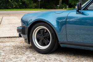 Image 19/34 of Porsche 911 Turbo 3.3 (1978)
