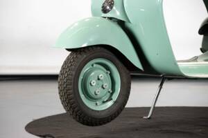 Immagine 35/50 di Piaggio Vespa 125 (1953)