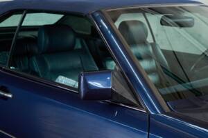 Bild 29/50 von Mercedes-Benz E 200 (1996)