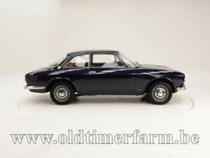 Image 9/15 de Alfa Romeo 1750 GT Veloce (1969)