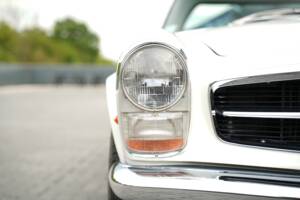 Image 35/50 de Mercedes-Benz 280 SL (1968)
