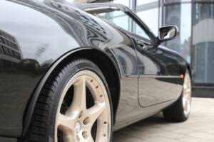 Immagine 32/45 di Jaguar XKR (2001)