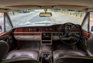 Image 18/28 of Rolls-Royce Silver Wraith II (1980)