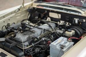 Image 9/42 of Mercedes-Benz 220 SE b (1965)