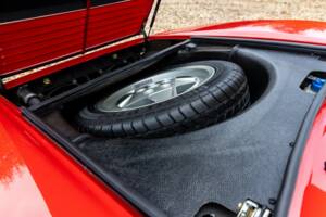 Image 35/50 of Ferrari 328 GTB (1989)