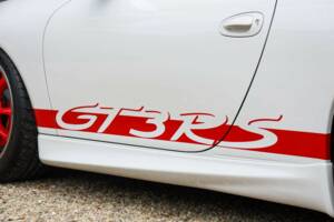 Immagine 27/50 di Porsche 911 GT3 RS (2004)