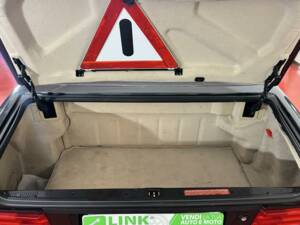 Image 36/48 of Mercedes-Benz 300 SL-24 (1992)