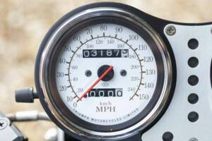 Immagine 3/40 di Triumph Speed Triple (1999)