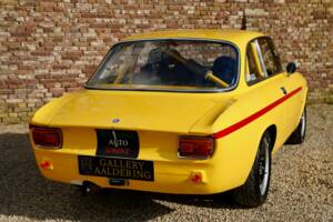 Image 43/50 of Alfa Romeo Giulia 1600 Sprint GT (1965)