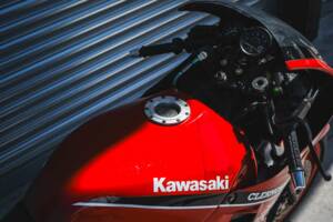 Image 13/50 of Kawasaki GPX 750R (1987)