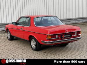 Image 5/15 de Mercedes-Benz 280 CE (1980)