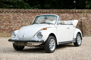 Imagen 1/50 de Volkswagen Käfer 1303 &quot;Champagne Edition&quot; (1977)
