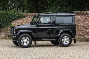 Obraz 20/50 pojazdu Land Rover Defender 90 (2013)