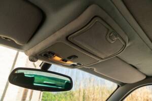 Image 44/50 de Jaguar XJ 8 Executive (1997)