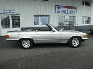 Afbeelding 8/23 van Mercedes-Benz 500 SL (1985)