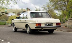 Imagen 3/40 de Mercedes-Benz 230/4 (1976)