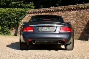 Image 22/50 of Aston Martin V12 Vanquish (2003)