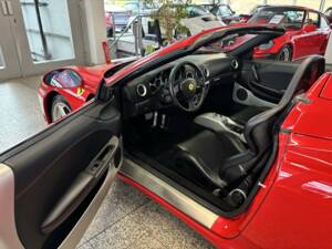 Image 14/22 of Ferrari 360 Spider (2006)