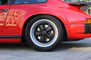 Afbeelding 3/50 van Porsche 911 Carrera 3.2 (1988)