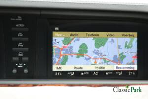 Image 42/50 of Mercedes-Benz S 500 (2006)