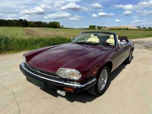 Image 12/50 de Jaguar XJS 5.3 V12 (1989)