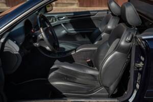 Bild 33/61 von Mercedes-Benz CLK 320 (2002)