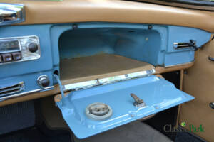 Image 40/50 of Mercedes-Benz 190 SL (1961)