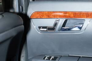Image 26/128 de Mercedes-Benz S 500 BlueEFFICIENCY (2011)