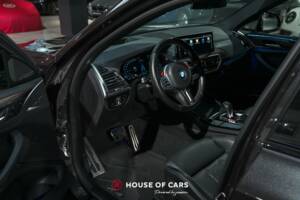 Image 14/24 of BMW X4 M (2022)