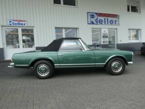 Image 7/25 de Mercedes-Benz 280 SL (1970)