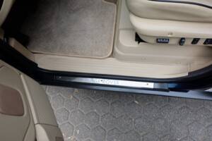 Afbeelding 34/95 van Land Rover Range Rover 4.6 Vogue (2002)