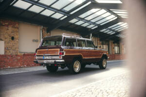 Image 15/96 of Jeep Wagoneer Limited (1982)