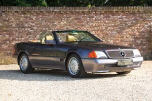 Image 10/50 of Mercedes-Benz 500 SL (1990)