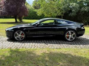 Image 13/30 of Aston Martin DB 9 (2008)