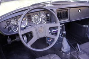 Image 3/50 de MG MGB (1977)