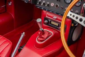 Bild 19/27 von Jaguar E-Type 4.2 (1965)